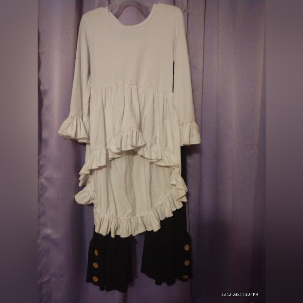 Henzley Claires Closet outfit